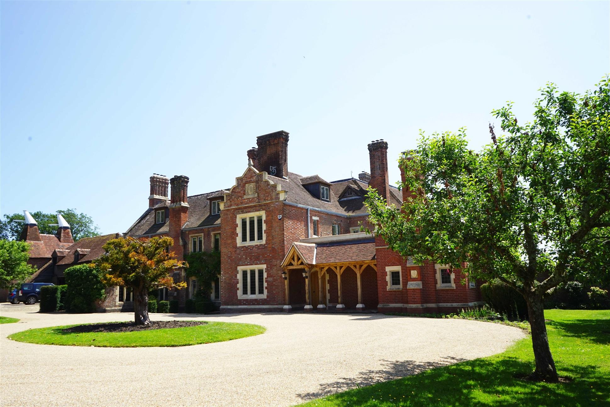 Bespoke Oak Porch for Country Manor House