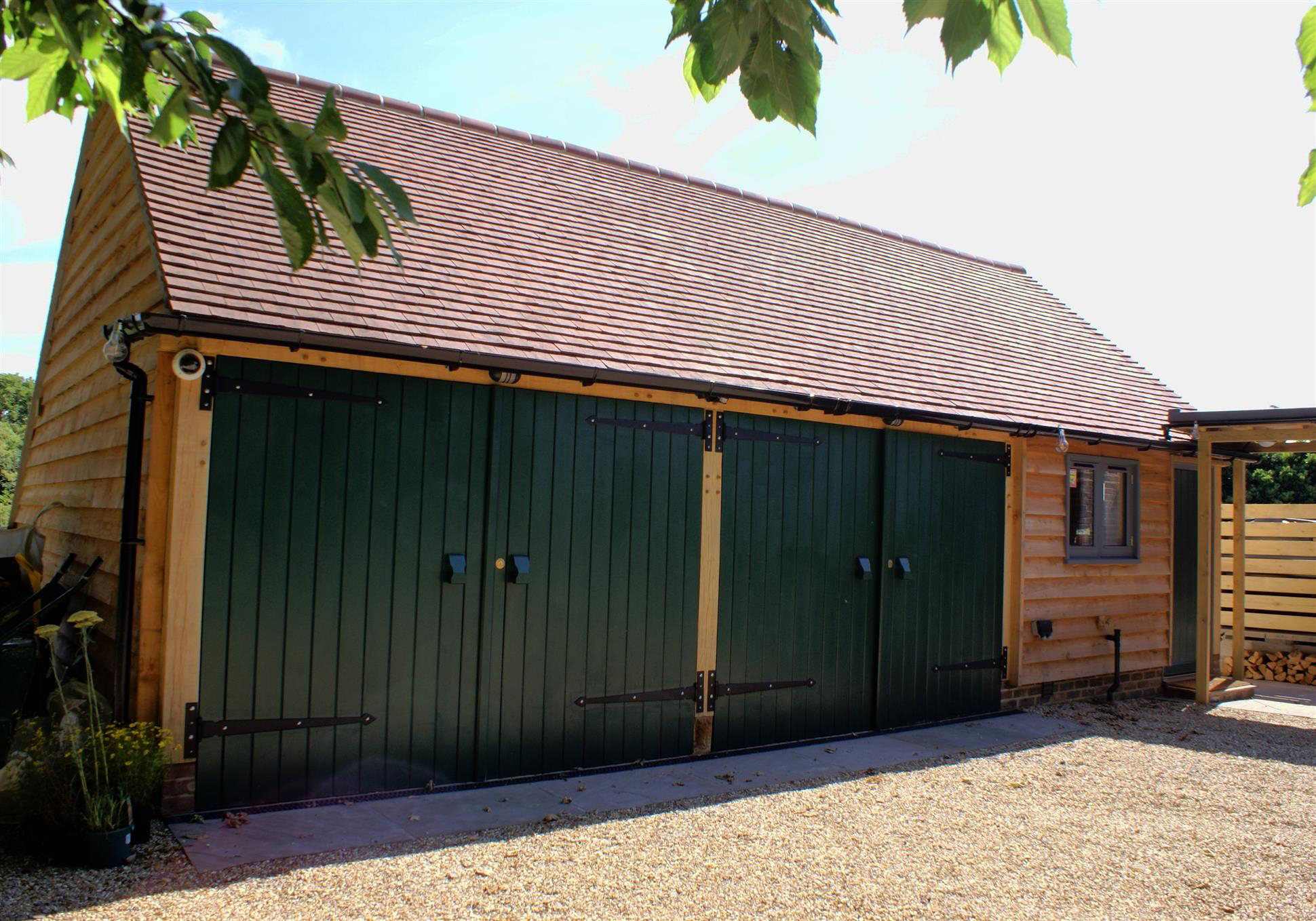 Modified 3 Bay Garage with Laundry Room